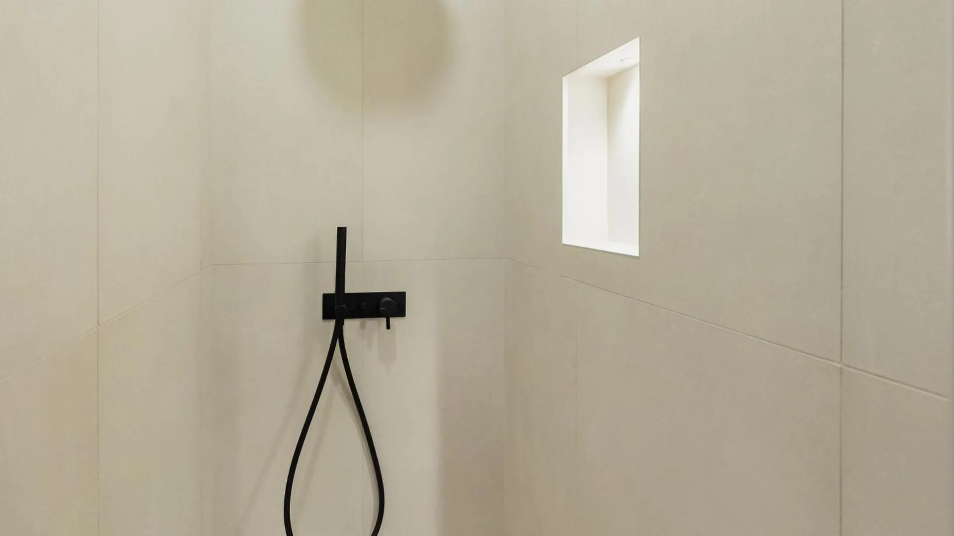 Gohost - Loft&Living Apartments Milan 0*,